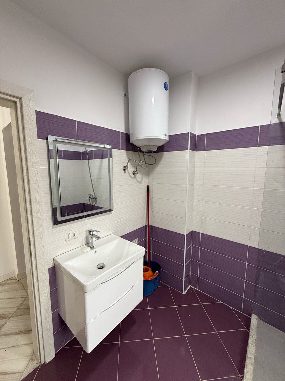 Apartament 1+1 per shitje, te Shkembi Kavajes, Durres.