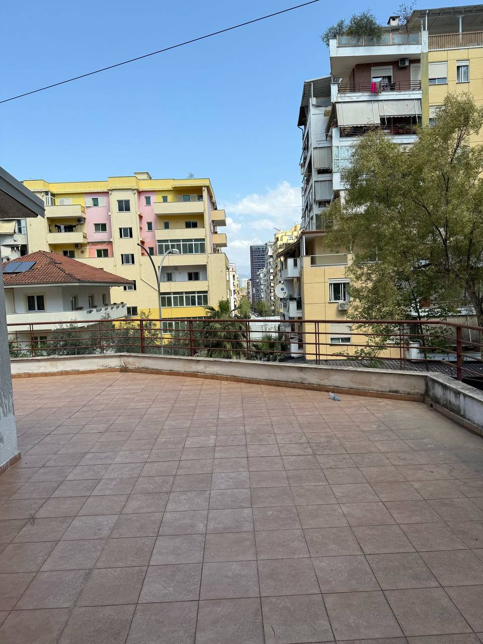 Apartament 3+1 per shitje, prane Kopshtit Botanik, Tirane.