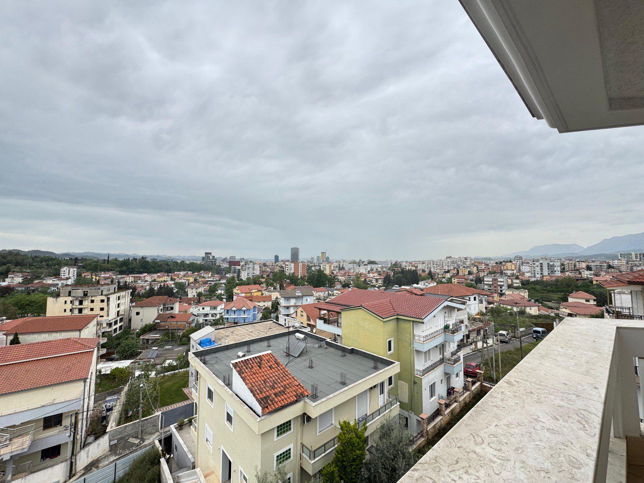 IMAGE 2025-04-18 11:35:19 Apartament 3+1 per qera, te Vilat Amerikane, Tirane.