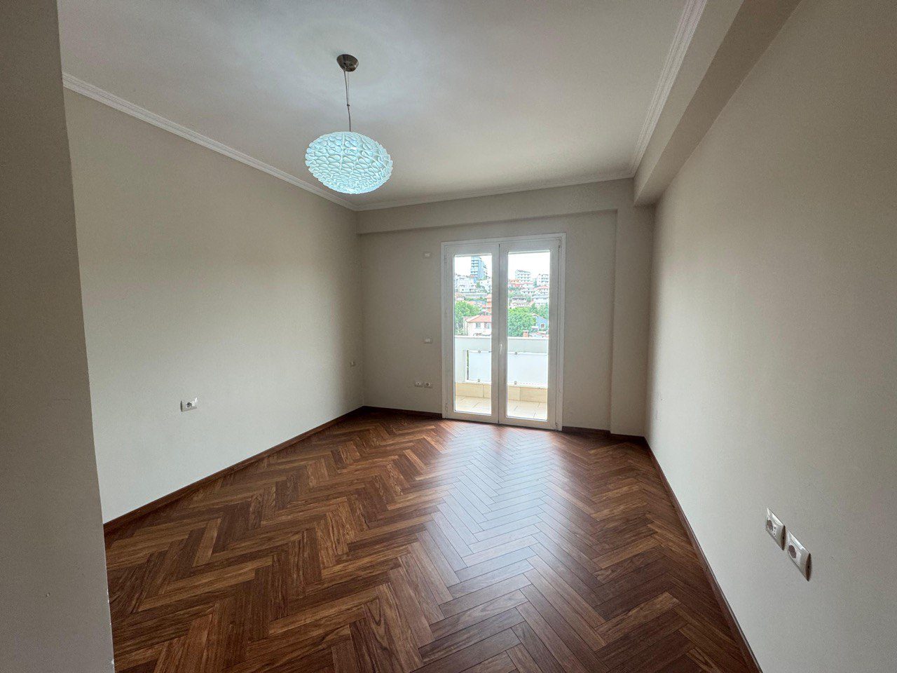 Apartament 3+1 per qera, te Vilat Amerikane, Tirane.