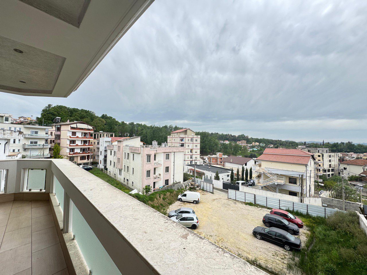 Apartament 3+1 per qera, te Vilat Amerikane, Tirane.