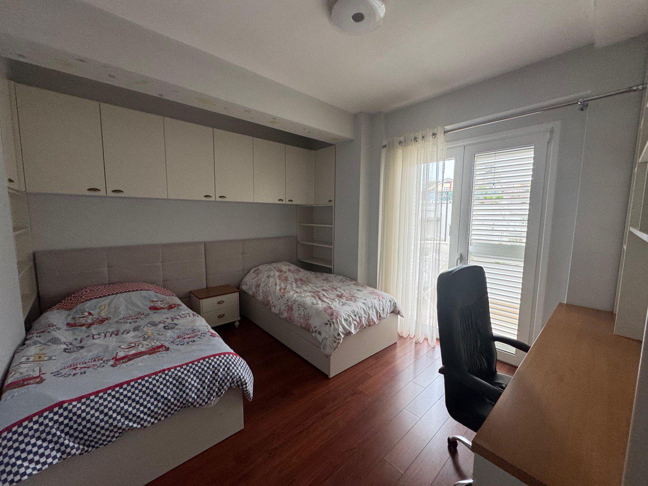 Apartament 3+1 per qera, te Vilat Amerikane, Tirane.