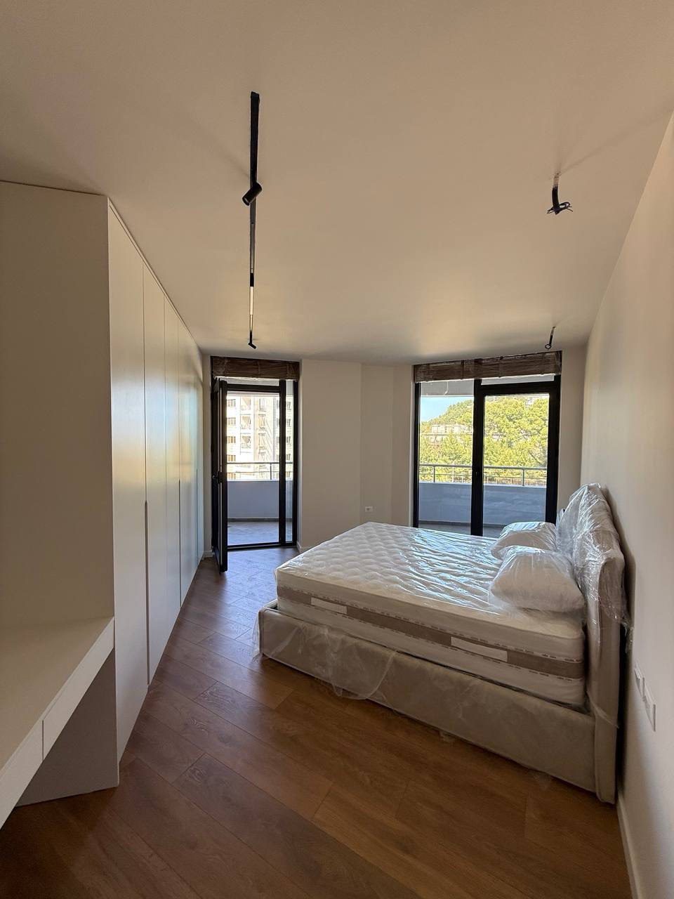 Apartament 2+1 per shitje ose qera, te White Hill Residence, Tirane.