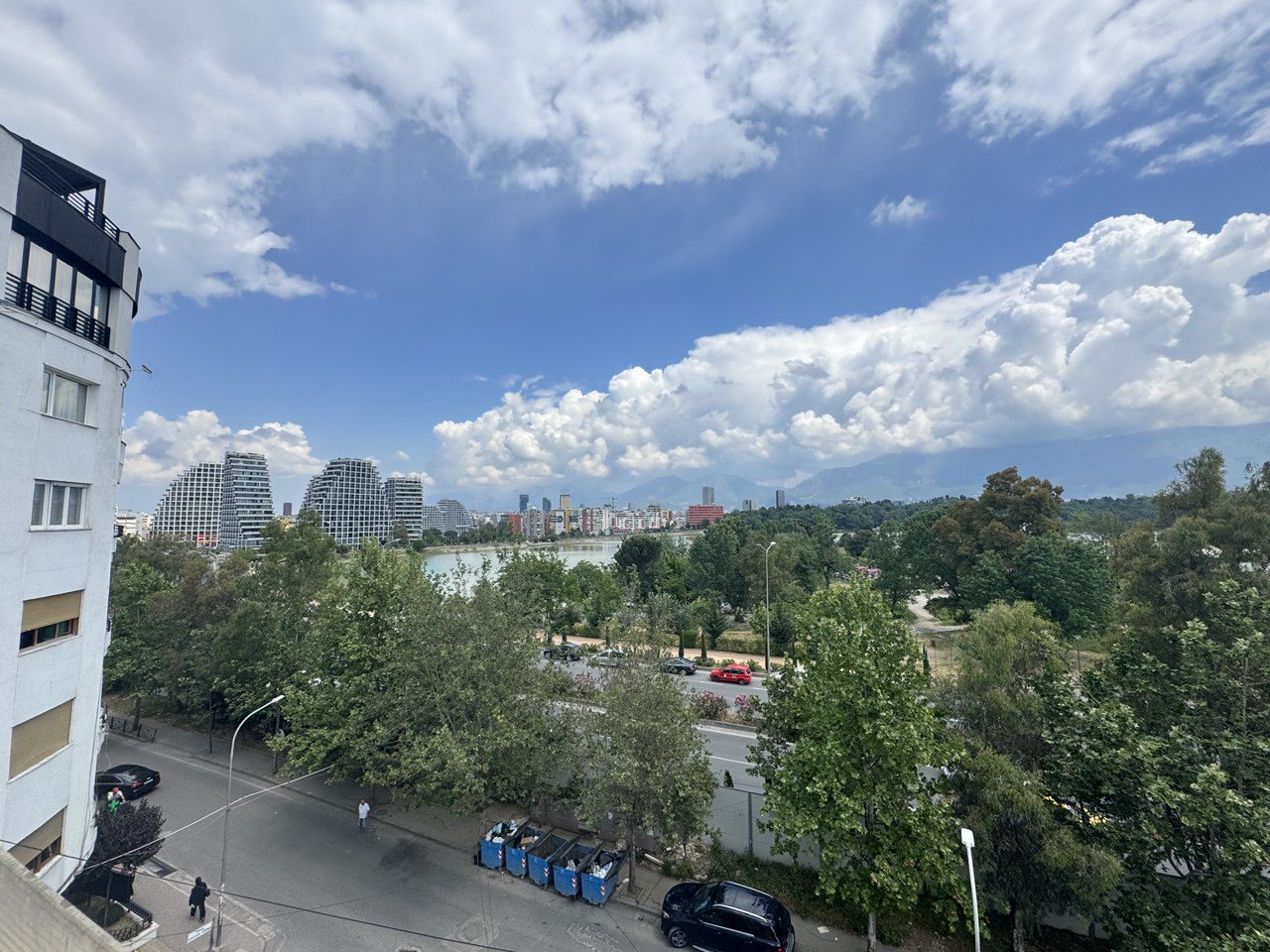 Apartament 2+1+2 per qera, te Liqeni Thate, Tirane.