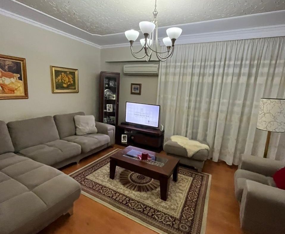 Apartament 2+1 per qera, prane rruges se Kosovareve, Tirane.