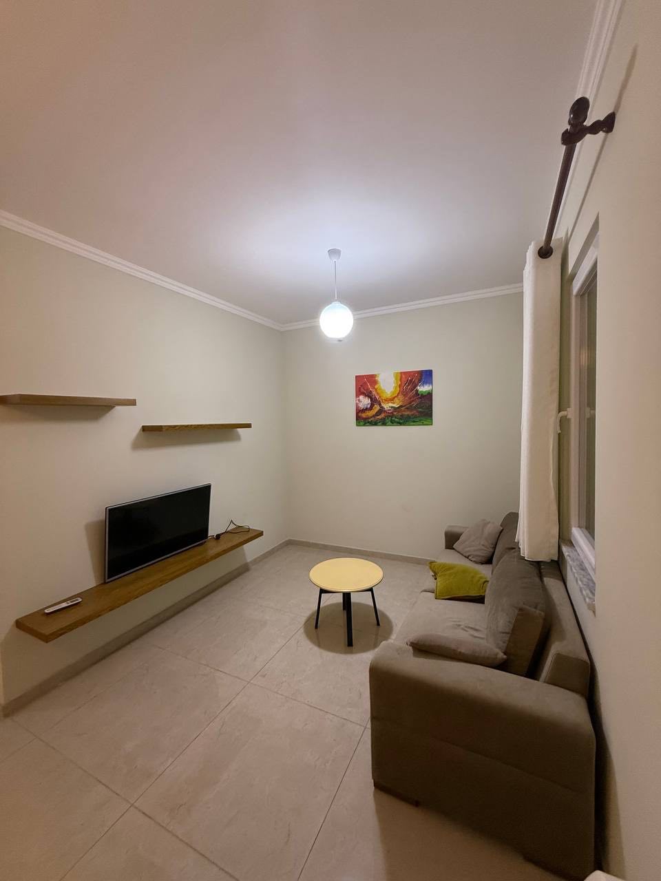 Apartament 2+1 per qera, prane Spitalit Amerikan 3, Tirane.
