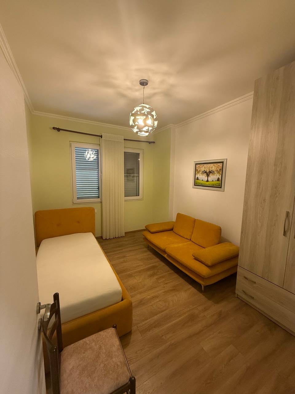 Apartament 2+1 per qera, prane Spitalit Amerikan 3, Tirane.