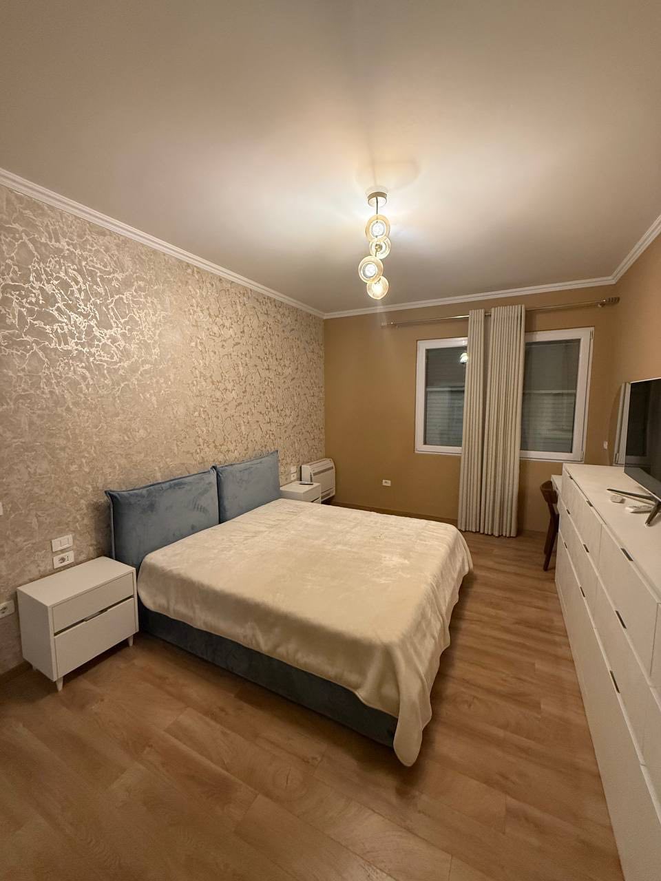 Apartament 2+1&post parkimi, prane Spitalit Amerikan 3, Tirane.