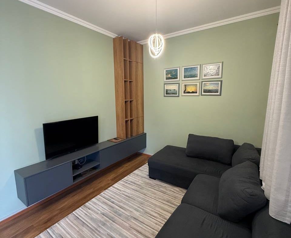 Apartament 2+1&post parkimi, prane Spitalit Amerikan 3, Tirane.