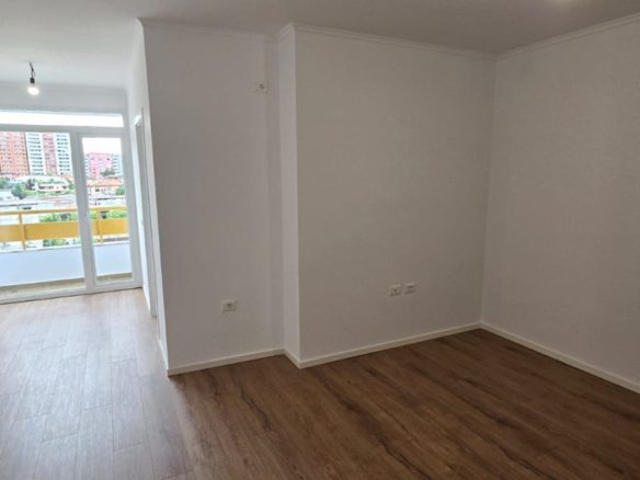 Apartament 1+1 per shitje, perballe Kompleksit Delijorgji, Tirane.