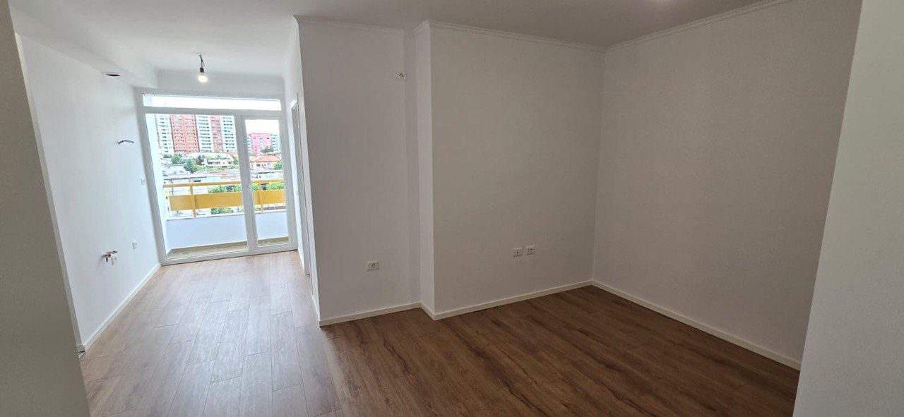 IMAGE 2025-05-28 15:26:29 Apartament 1+1 per shitje, perballe Kompleksit Delijorgji, Tirane.