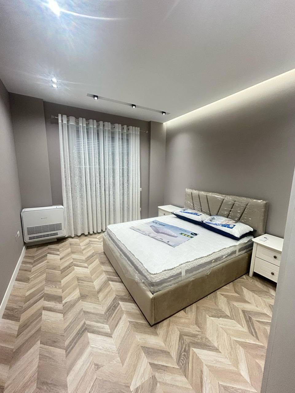 Apartament 2+1 per qera, ne Qender, Tirane.