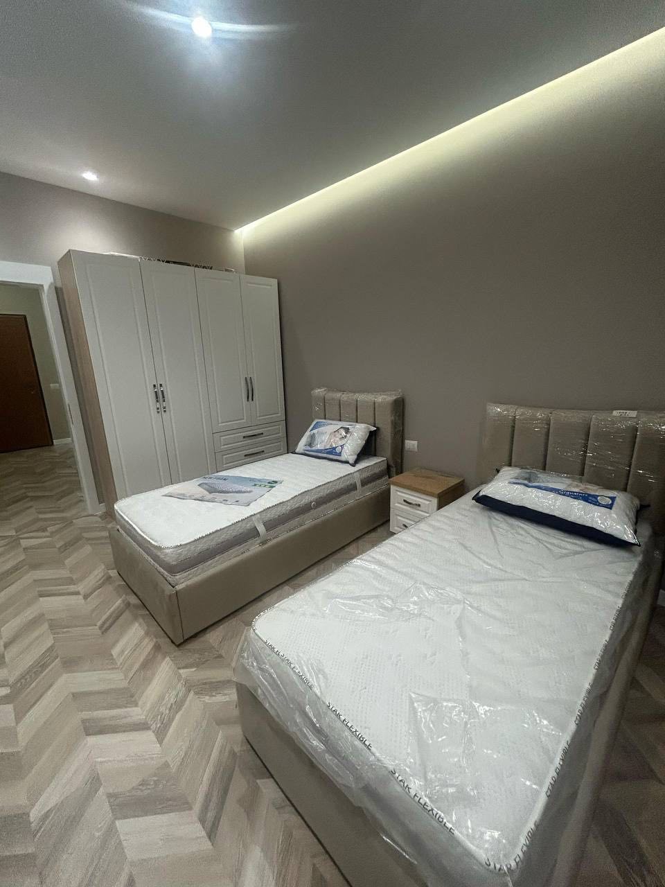 Apartament 2+1 per qera, ne Qender, Tirane.