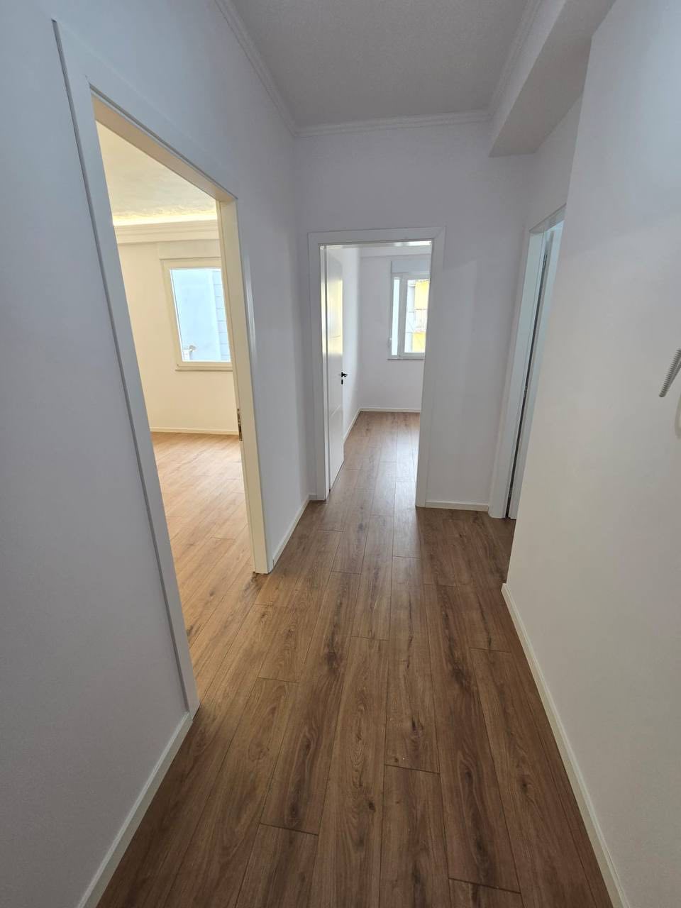 Apartament 2+1 per shitje, te Rruga e Kavajes, Tirane.
