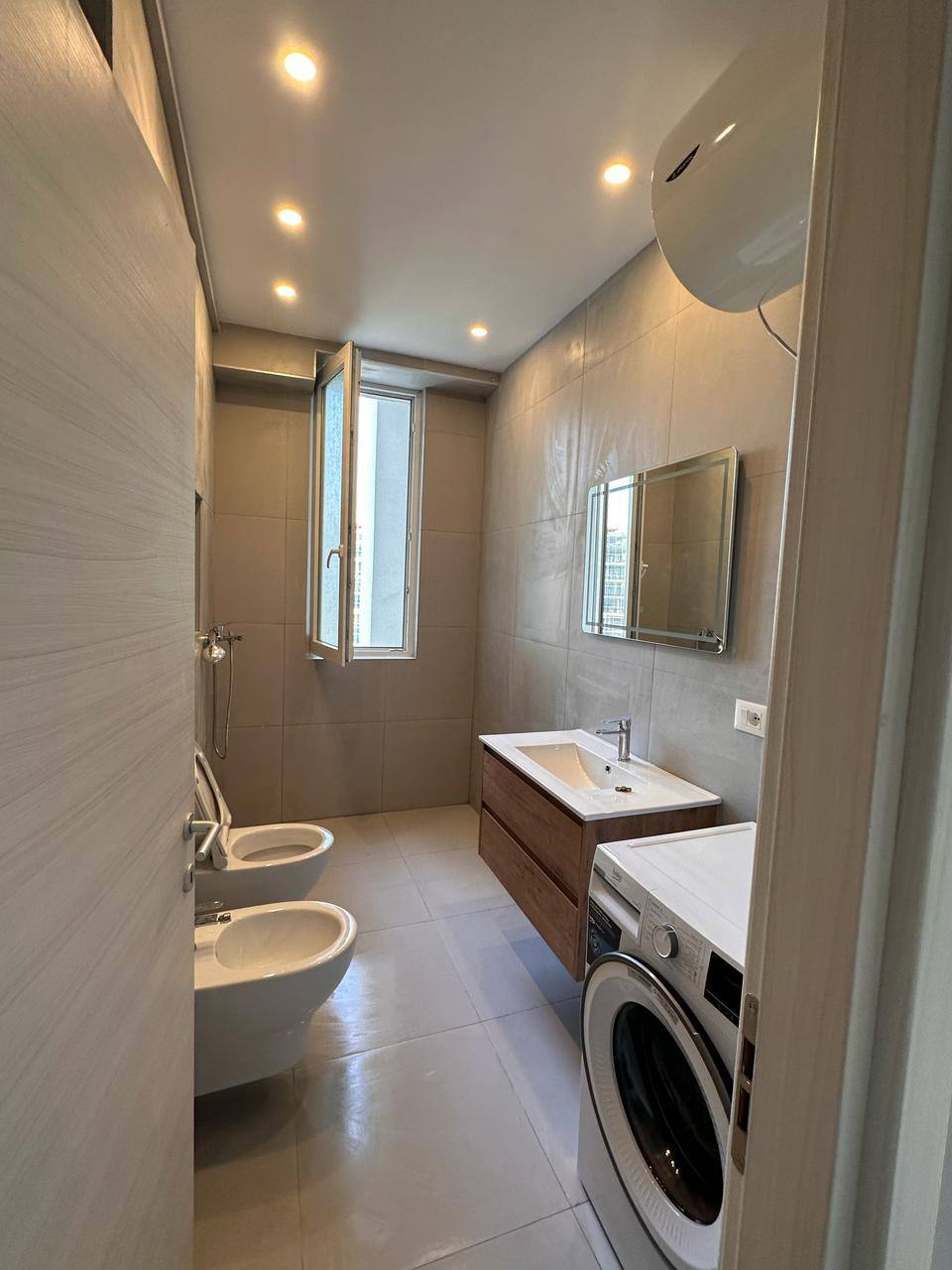 Apartament 1+1 per qera, te River Residence, Tirane.
