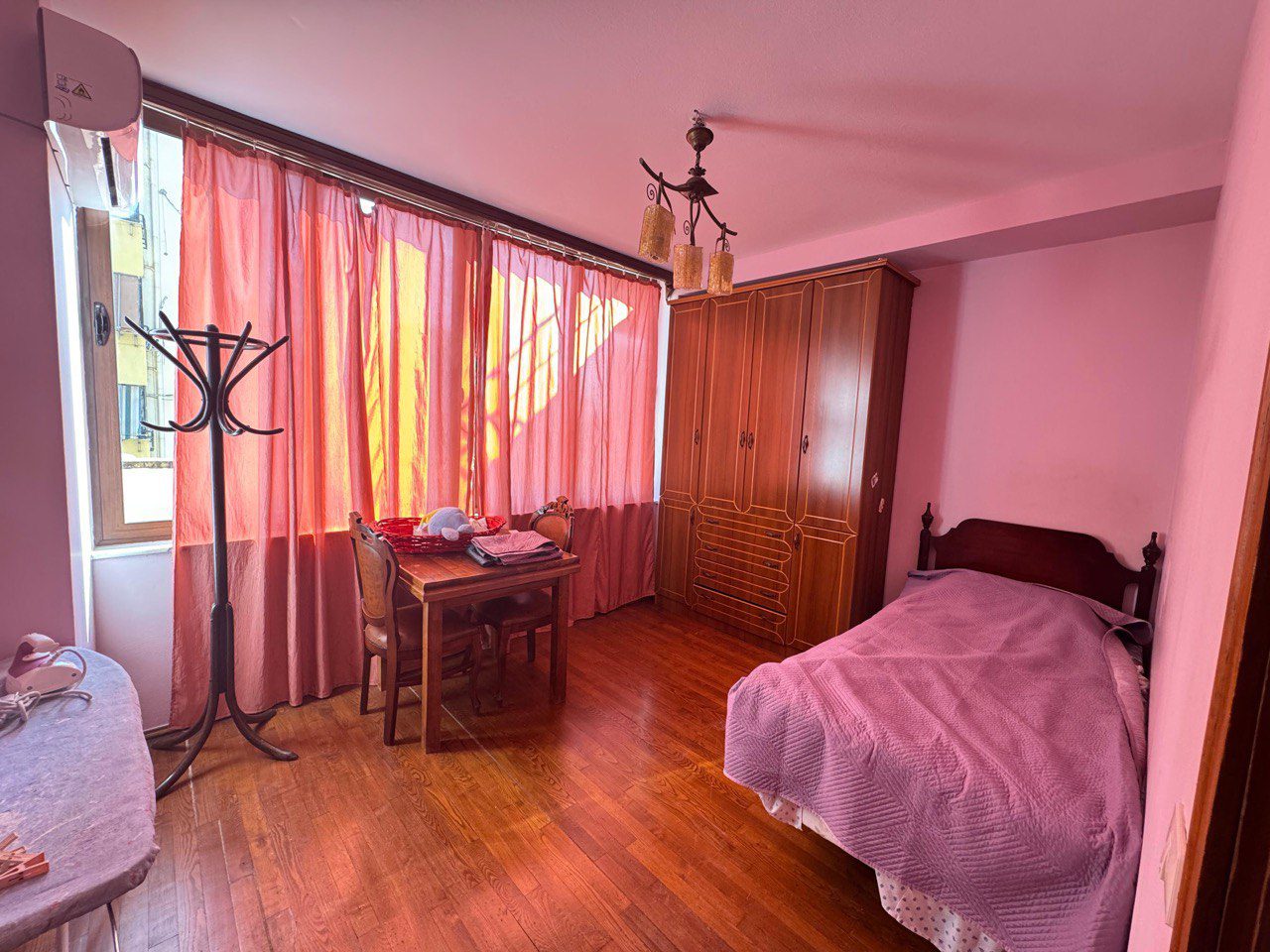 Apartament 2+1 per qera, prane Gjykates se Apelit, Tirane.