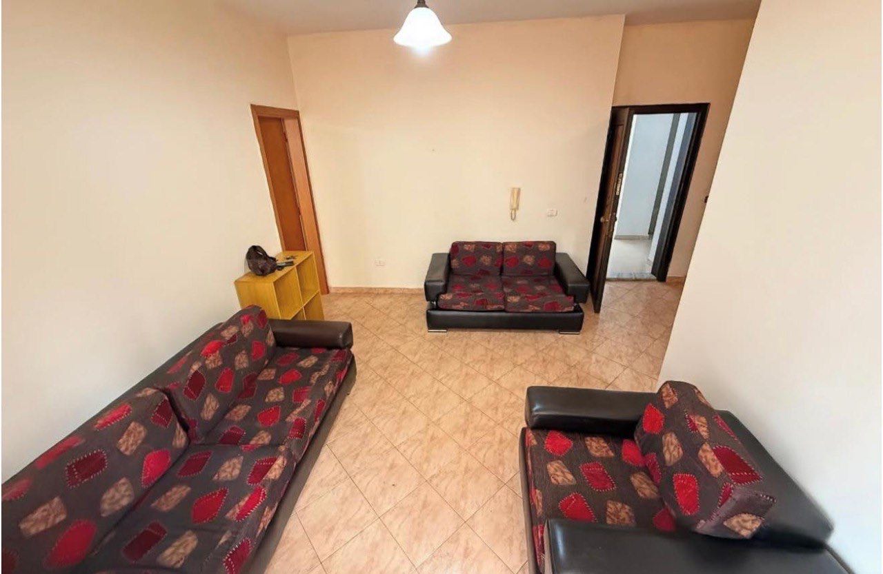 Apartament 1+1 per shitje, ne Plazh, Durres.