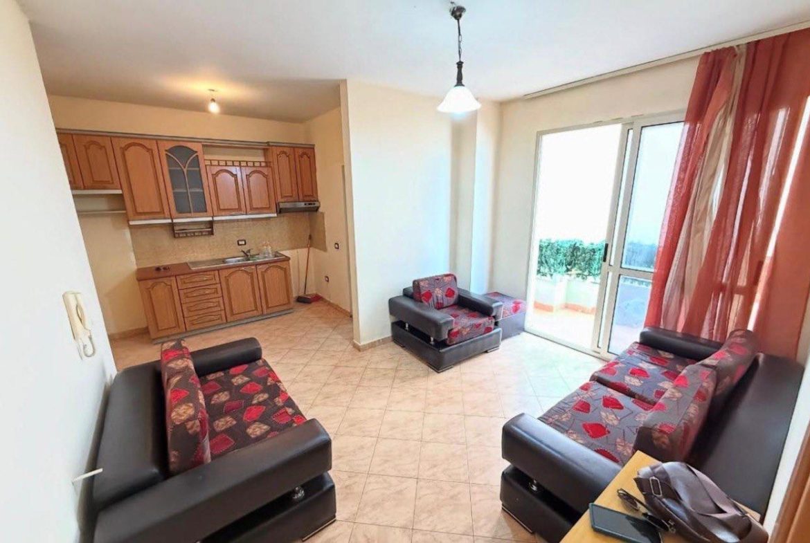 Apartament 1+1 per shitje, ne Plazh, Durres.