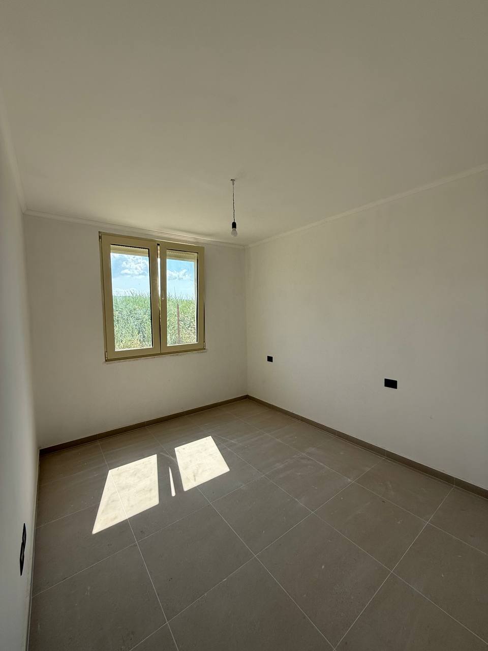 Apartament 2+1 per shitje, Golem, Durres.
