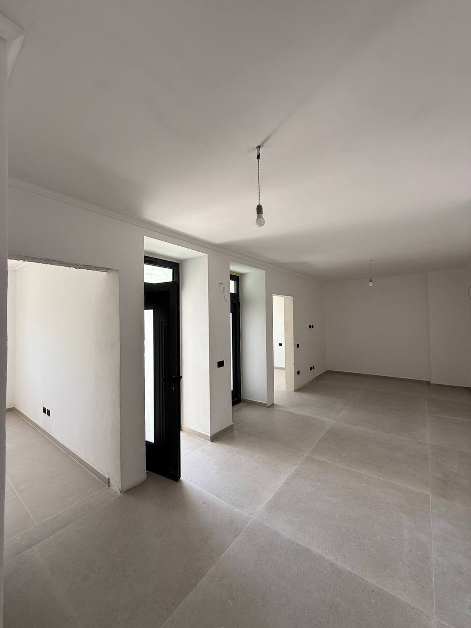 Apartament 2+1 per shitje, Golem, Durres.