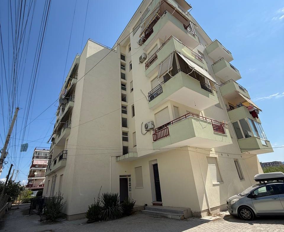 Apartament 2+1 per shitje, Golem, Durres.