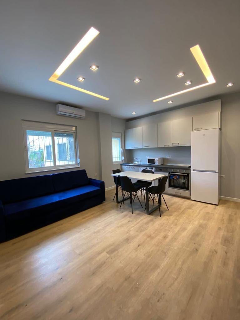 Apartament 1+1 per qera, te 21 Dhjetori, Tirane.