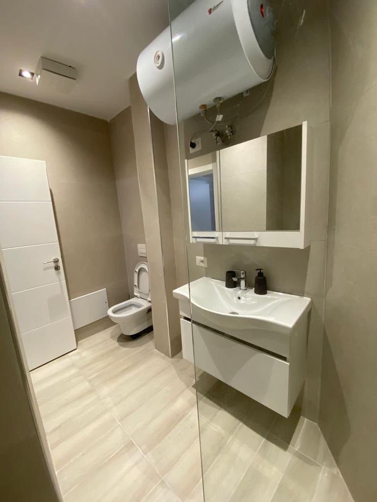 Apartament 1+1 per qera, te 21 Dhjetori, Tirane.