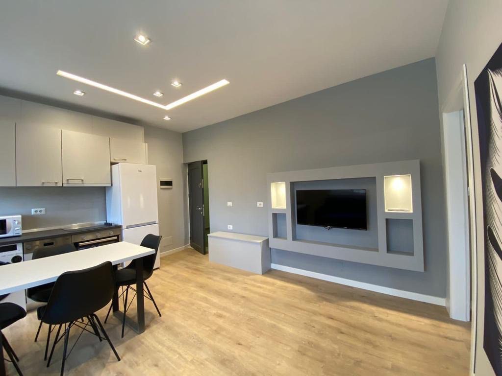 Apartament 1+1 per qera, te 21 Dhjetori, Tirane.