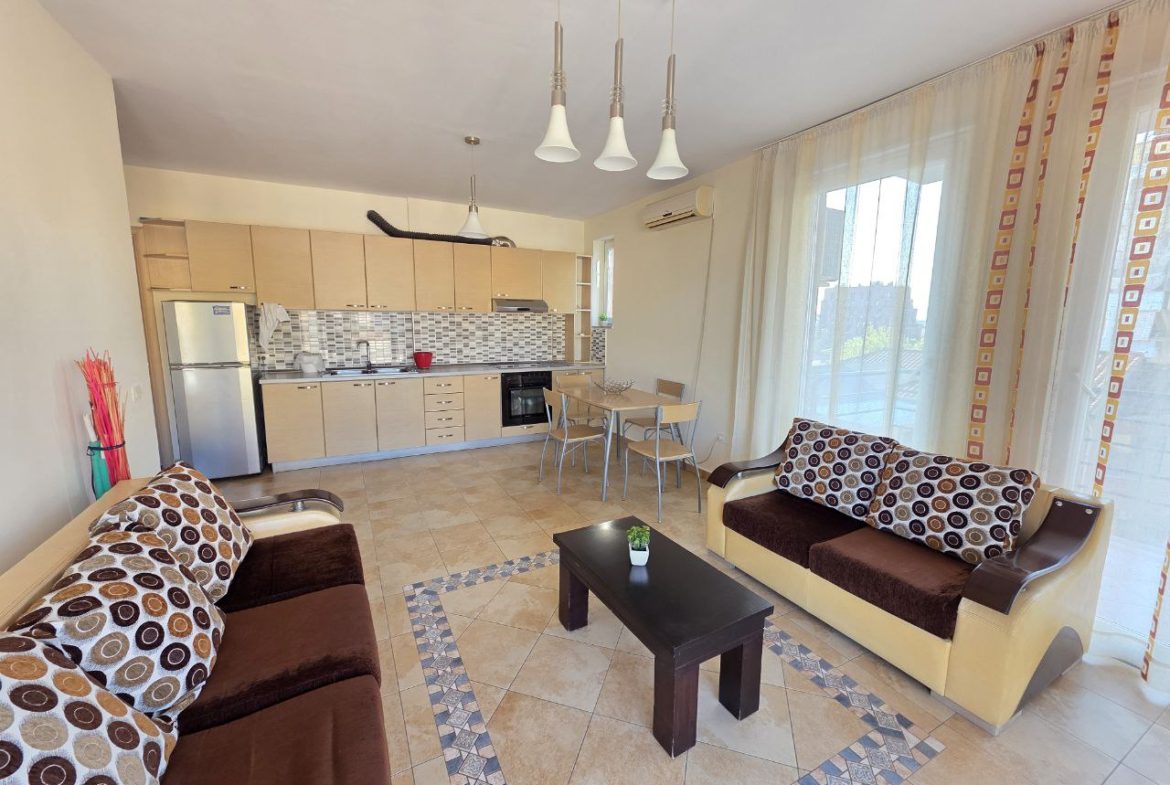 Apartament 1+1 me qera, te rruga Hoxha Tahsim, Tirane.