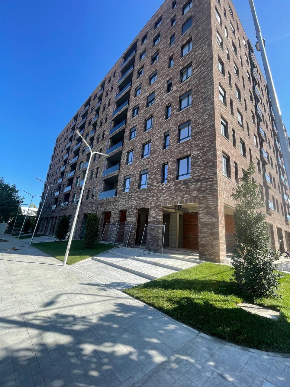 Apartament 2+1 per shitje, rruga 5 Maj, Tirane.