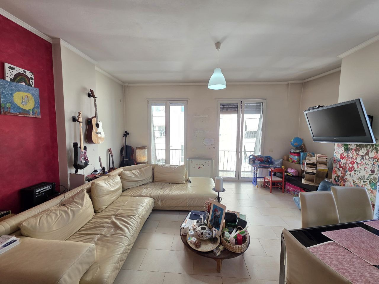 Apartament 2+1 per shitje, prane 21 Dhjetori, Tirane.
