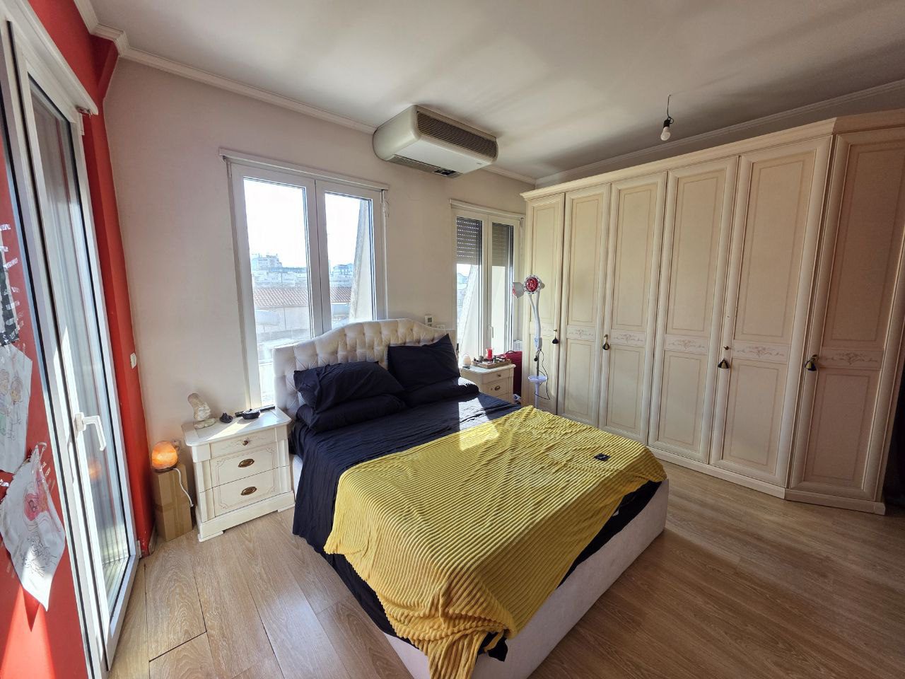 Apartament 2+1 per shitje, prane 21 Dhjetori, Tirane.