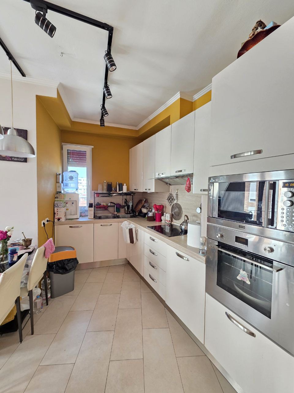 Apartament 2+1 per shitje, prane 21 Dhjetori, Tirane.