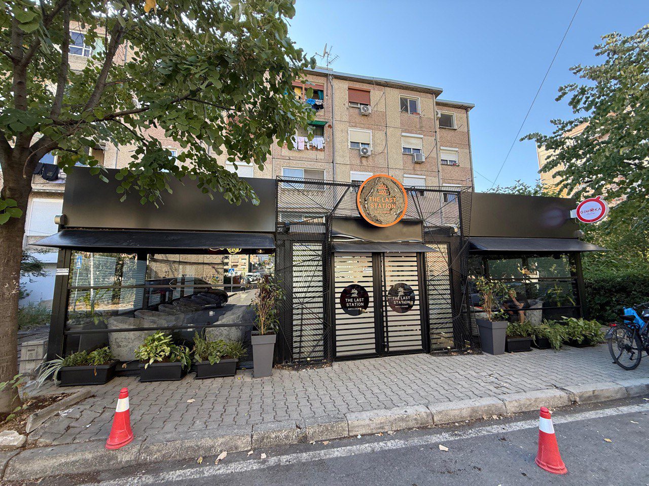 Dyqan per shitje, rruga Irfan Tomini, Tirane.