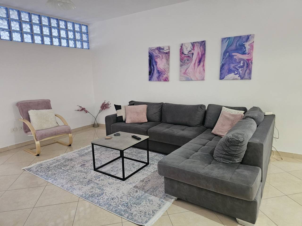 Apartament 1+1 per qera, te Markata, Durres.