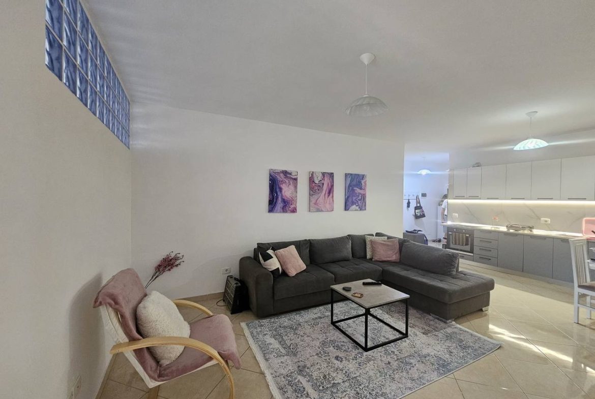 Apartament 1+1 per qera, te Markata, Durres.