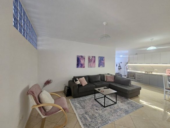 Apartament 1+1 per qera, te Markata, Durres.