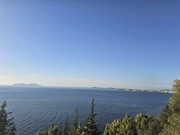 Hotel per shitje, te Uje i Ftohte, Vlore.