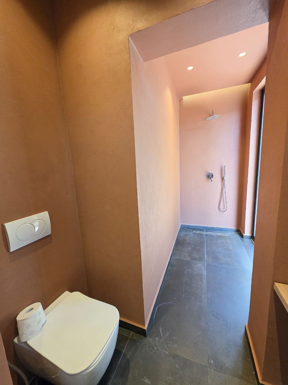Vile dyshe me pishine per shitje, ne San Pietro Residence, Gjiri Lalezit, Durres.