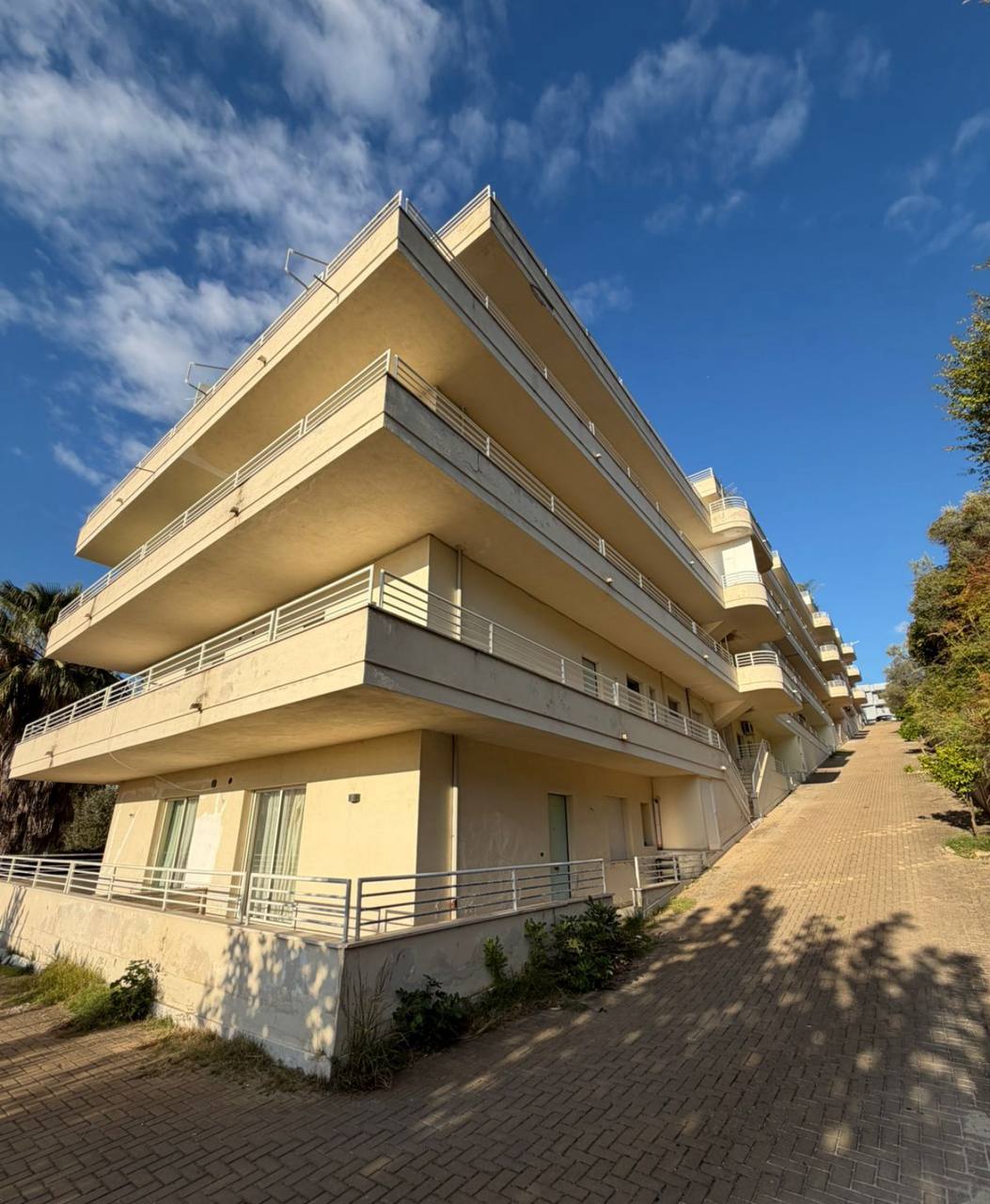 Apartament 1+1 me verande per shitje, Shkembi Kavajes, Durres.