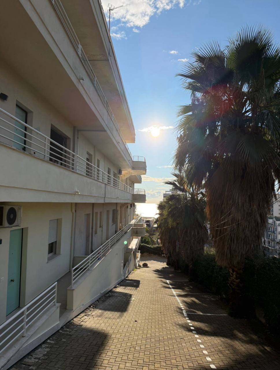 Apartament 1+1 me verande per shitje, Shkembi Kavajes, Durres.