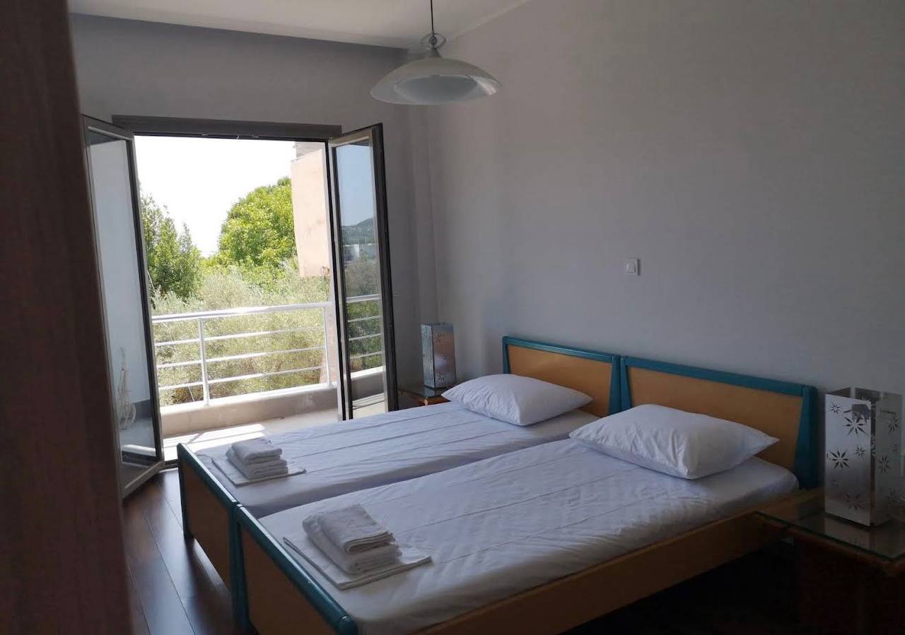 Apartamente per shitje, 100 metra larg detit, ne nje nga ishujt e Greqis.