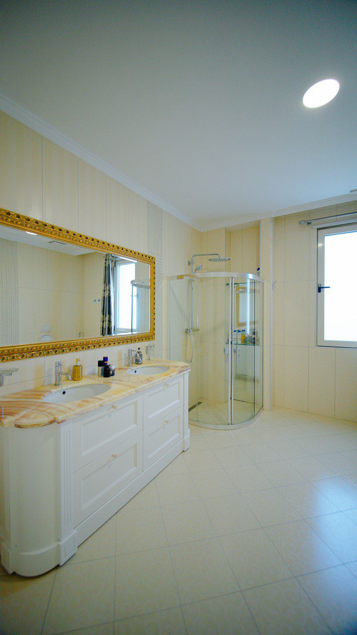 Penthouse per shitje, ne Tirane.
