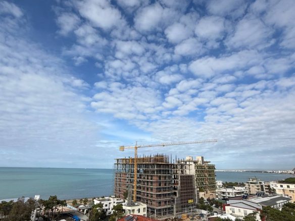 Apartament 1+1 per shitje, ne Golem, Durres.