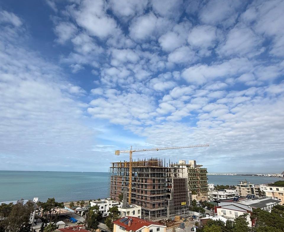 Apartament 1+1 per shitje, ne Golem, Durres.