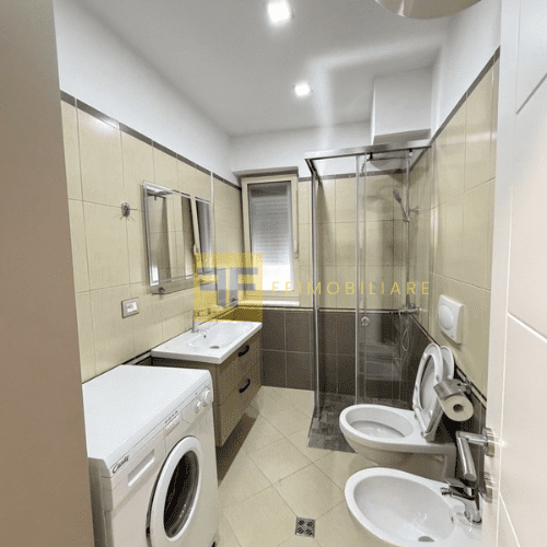 Apartament 1+1 per qera, prane shkolles se Kuqe, Tirane.