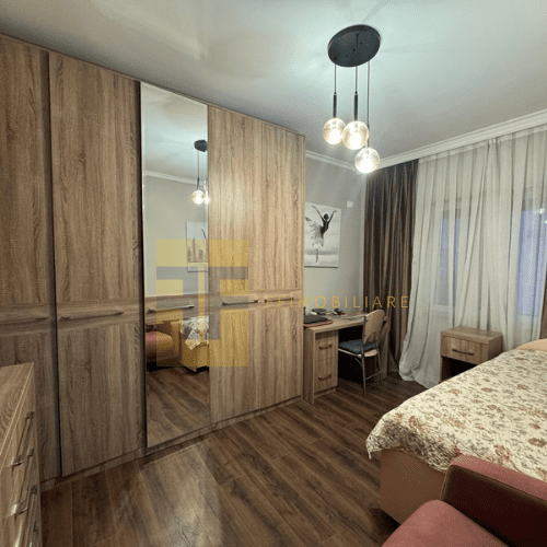 Apartament 3+1 për shitje, te Komuna Parisit, Tiranë.