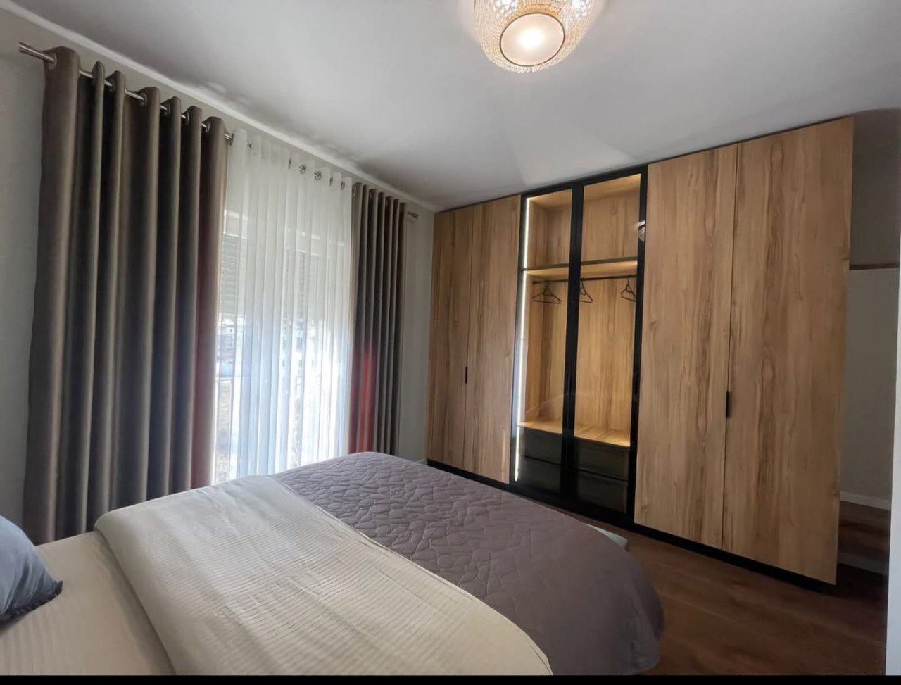Apartament 3+1 për qera, Park Life Residence, Tiranë.