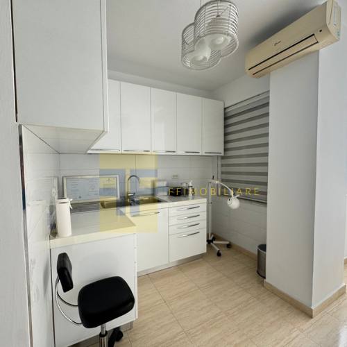 Apartament për qera, te Komuna e Parisit, Tiranë.