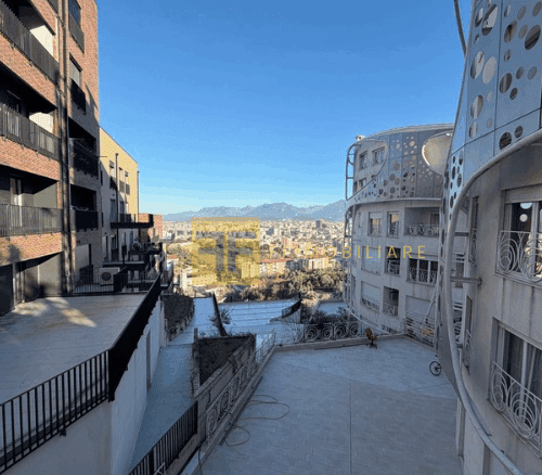 Dupleks për shitje, te residenca Kodra Diellit 2, Tiranë.